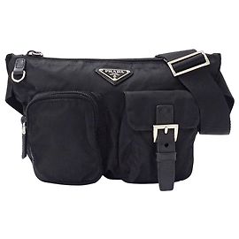 Prada Nylon Handtasche in Schwarz Schwarz