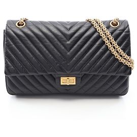 Borsa a tracolla Chanel 2.55 Chevron V-Stitch Double Flap Nero