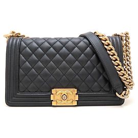 Bolsa de ombro Chanel Boy Chanel em couro de bezerro preto Preto