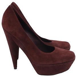 Yves Saint Laurent Saint Laurent Aliama Pumps in Burgundy Suede Dark red