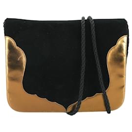 Yves Saint Laurent Bolso de noche bandolera de terciopelo negro con cruz dorada Negro