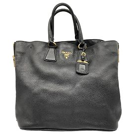 Prada Einkaufstasche aus schwarzem Vitello Daino Leder Schwarz