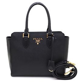Prada Borsa Tote e Borsa a Spalla Saffiano Gold Logo Top Handle Nero