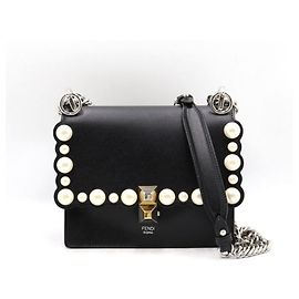Fendi Pequena bolsa de ombro e bolsa transversal em prata com decoração de pérolas pretas Preto