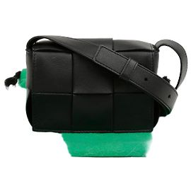 Bottega Veneta Mini Borsa a Tracolla Cassette Nera Nero