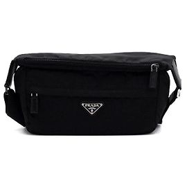 Prada Bolsa de ombro e bolsa transversal média em nylon preto estilo biker Preto