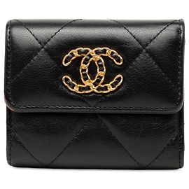 Cartera 19 Flap de cordero acolchado negro Chanel Negro