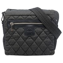 Bolsa tiracolo Chanel Black Small Quilted Denim Coco Cocoon Preto