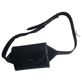 Iro Marsupio in pelle nera Nero