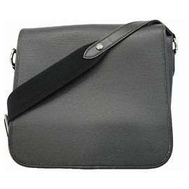 Louis Vuitton Taiga Andrei Schultertasche Grau