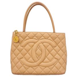 Bolsa Tote Chanel em couro de vitelo granulado bege Bege