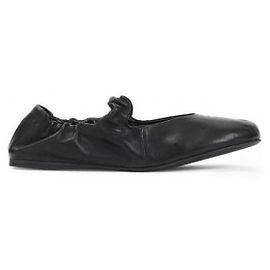 Miu Miu Sapatilhas de couro Nappa Preto