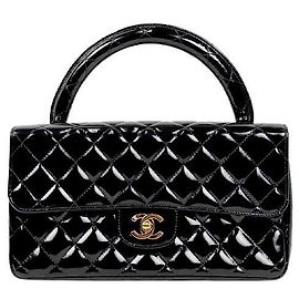 Chanel Tote Bag mit Tragegriff aus schwarzem Lackleder Schwarz