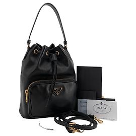 Prada Bolsa Bucket de Couro Transversal Preto