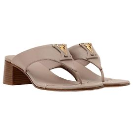 Louis Vuitton Mare Thong Sandals in Grey Brown