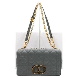 Dior Bolsa de Ombro Caro Medium em Stone Grey Marrom