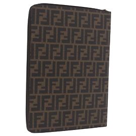FENDI Dokumententasche aus Zucca Canvas PVC Braun Silber Authentisch 191966V Braun Silber