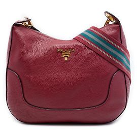 Bolsa Messenger Hobo com zíper Prada Red Vitello Daino Vermelho