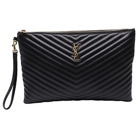 Yves Saint Laurent Clutch Saint Laurent Cassandre Matelassé em couro de bezerro preto Preto