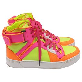 Tênis High Top Neon Gucci em couro de bezerro amarelo Amarelo