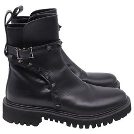 Stivaletti Rockstud Valentino Garavani in pelle di vitello nera Nero