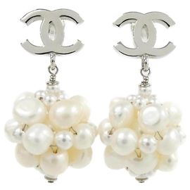 Orecchini a lobo con perle Chanel AB H500 Argento Bianco