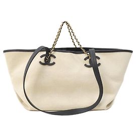 Chanel AS6285 Handbag Black Cream