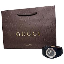Relógio de pulso vintage Gucci em couro preto com fivela prateada Preto