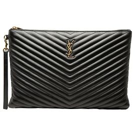 Pochette porte-documents Cassandre en cuir de veau Chevron noir Saint Laurent Noir