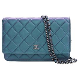 Blauer Chanel CC gesteppter irisierender Lammfell Wallet on Chain Crossbody Bag Blau