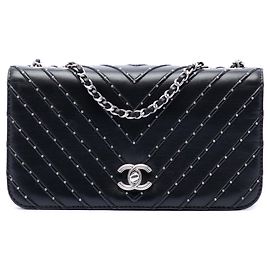 Bolsa de Ombro Full Flap Chanel Chevron Lambskin Stud Wars Preta Preto