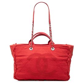 Borsa Tote e Borsa a mano Chanel Medium CC Quilted Canvas Double Face Deauville rossa Rosso