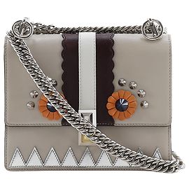 Bolsa transversal Fendi Vitello Liberty Lucido Catalan Marrom com detalhes Hypnoteyes e tachas Marrom