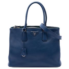 Sac cabas Galleria double fermeture éclair en cuir de veau souple bleu taille Medium de Prada Bleu