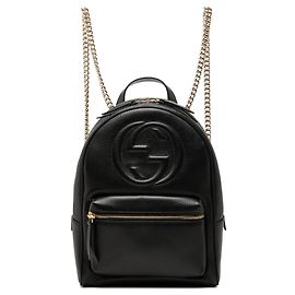 Mochila Gucci Soho de piel de becerro granulada negra con cadena Negro
