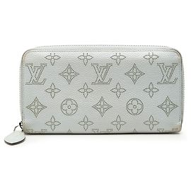 Cartera Zippy Monogram Mahina gris Louis Vuitton Gris