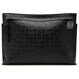 Schwarze LOEWE Repeat T Clutch aus Leder mit geprägtem Anagram Schwarz