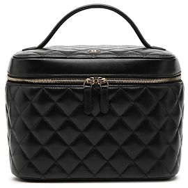 Chanel CC gestepptes Lammfell Vanity Bag in Schwarz Schwarz
