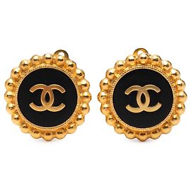 Boucles d'oreilles clips Chanel CC plaquées or et émail Doré