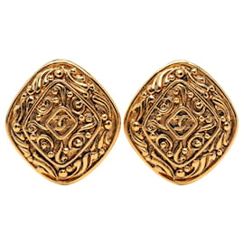 Chanel CC Clip-Ohrringe mit Goldbeschichtung und Diamanten Golden
