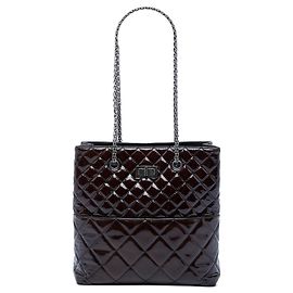 Tote Chanel Reissue 2.55 acolchado en charol marrón Castaño