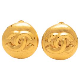 Brincos de pressão redondos Chanel CC banhados a ouro Dourado