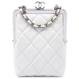 Clutch de noite Chanel CC acolchoada em acrílico e pele de cordeiro branca com alça de corrente Branco