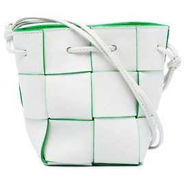Borsa a secchiello Bottega Veneta Mini Nappa Maxi Intrecciato Cassette bianca Bianco