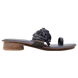 Chanel Camellia Sandaletten mit Absatz Navy Größe 35 Blau