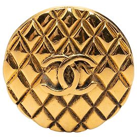 Chanel CC gesteppte runde Brosche vergoldet Golden