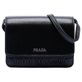Bolsa crossbody Prada em couro Nappa Gaufre e couro escovado preto Preto