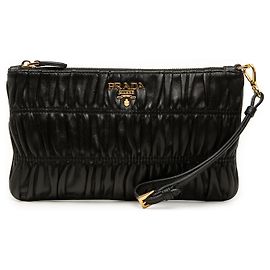 Clutch de pulso Prada Nappa Gaufre preta Preto