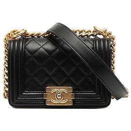 Bolsa Tiracolo Chanel Mini Boy Flap em pele de cordeiro acolchoada preta Preto