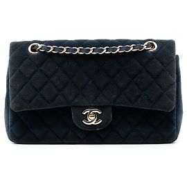 Chanel Medium Classic Double Flap Schultertasche aus blauem Samt Blau